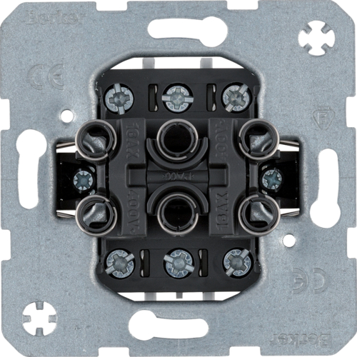 HAGER - ŁĄCZNIK TRZYKLAWISZOWY POTRÓJNY MECHANIZM ZACISKI ŚRUBOWE ONE.PLATFORM - 533023