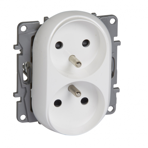 LEGRAND - GNIAZDO PODWÓJNE Z UZIEMIENIEM 2X2P+Z DO RAMEK WIELOKROTNYCH Z PRZESŁONAMI ZACISKI ŚRUBOWE 16A 250V IP20 BIAŁY NILOE2 - 764542