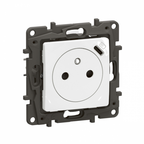 LEGRAND - NOWE NILOE - GNIAZDO PŁASKIE 2P+Z Z USB C 16 A - 250 V~ BIAŁE - NP3302WH