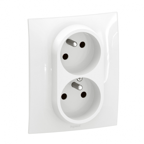 LEGRAND - NOWE NILOE - GN 2X2P+Z CZESKIE BEZ PRZEESŁONY ZACISKI ŚRUBOWE 16A-250V~ BIAŁE - NP3113WH