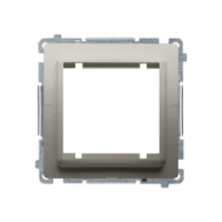 KONTAKT SIMON - Adapter (przejściówka) na osprzęt standardu 45 × 45 mm. Montaż do puszki na łapki i wkręty; satynowy - BMA45M/29