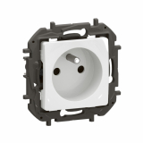 LEGRAND - NOWE NILOE - GNIAZDO 2P+Z Z PRZESŁONĄ, ZACISKI ŚRUBOWE 16 A - 250 V~ BIAŁE - NP3102WH