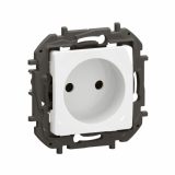 LEGRAND - NOWE NILOE - GNIAZDO SCHUKO 2P Z PRZESŁONĄ, ZACISKI ŚRUBOWE 16A -250V~ BIAŁE - NP3199WH